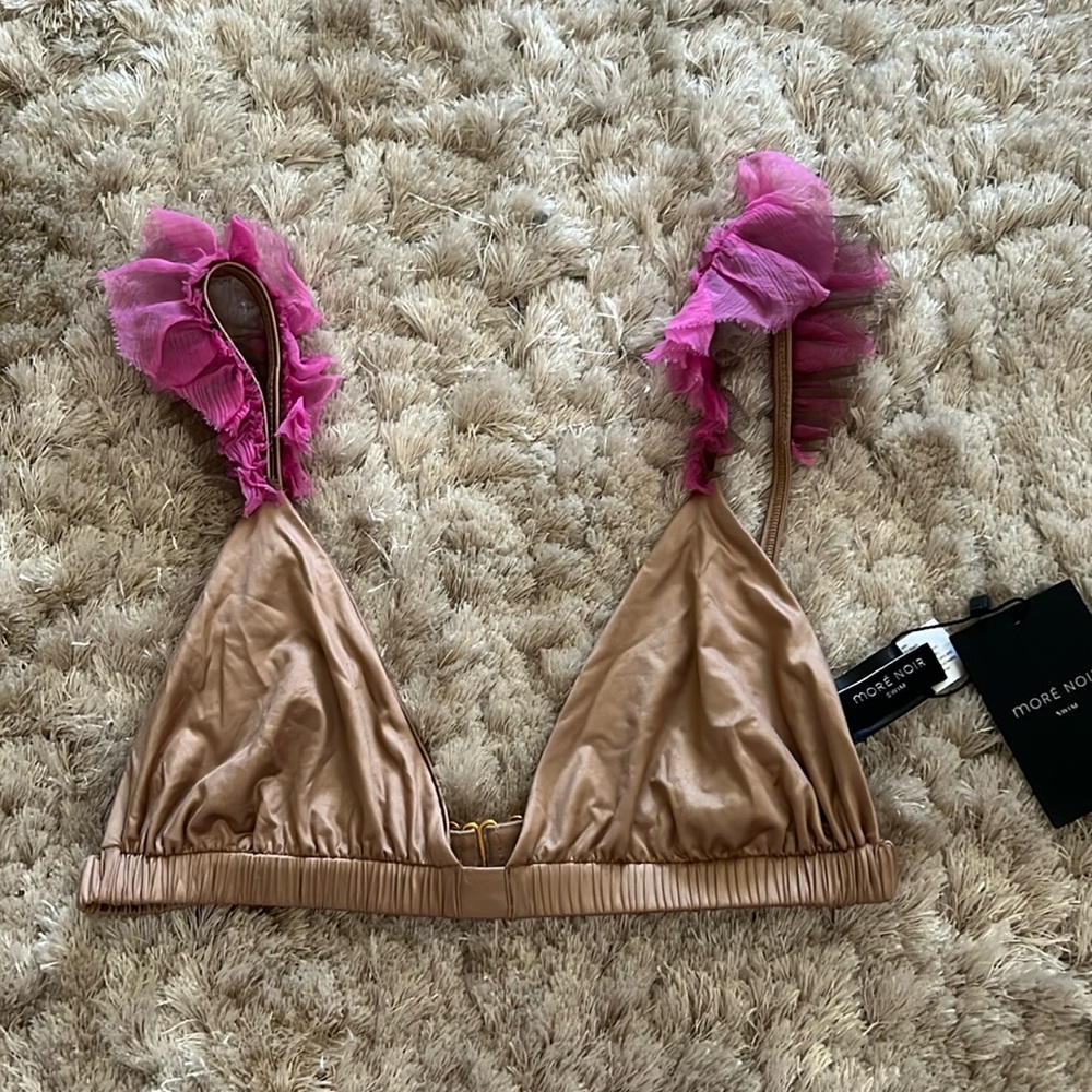 Brand 🆕 More Noir bikini top size M
